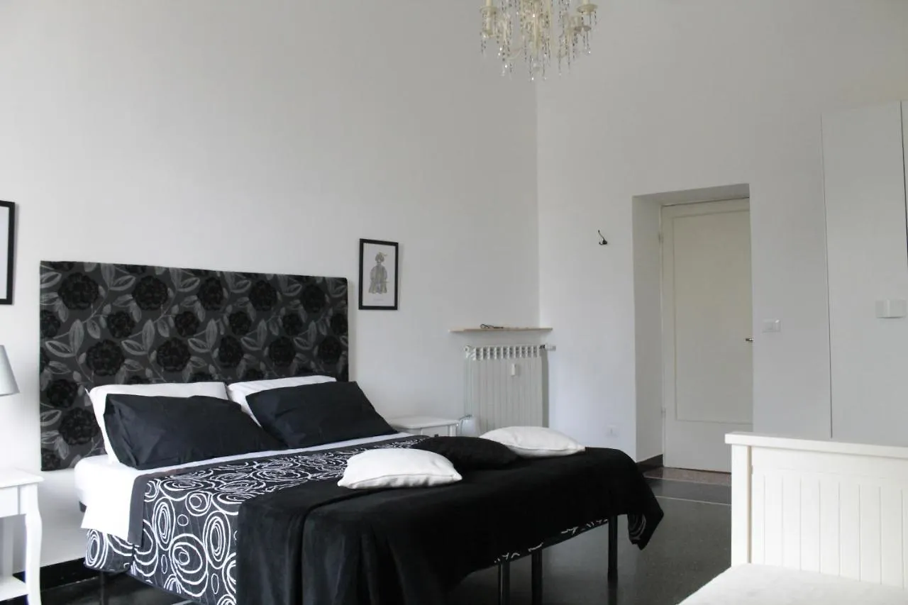 Rooms 18A Genua Gasthof