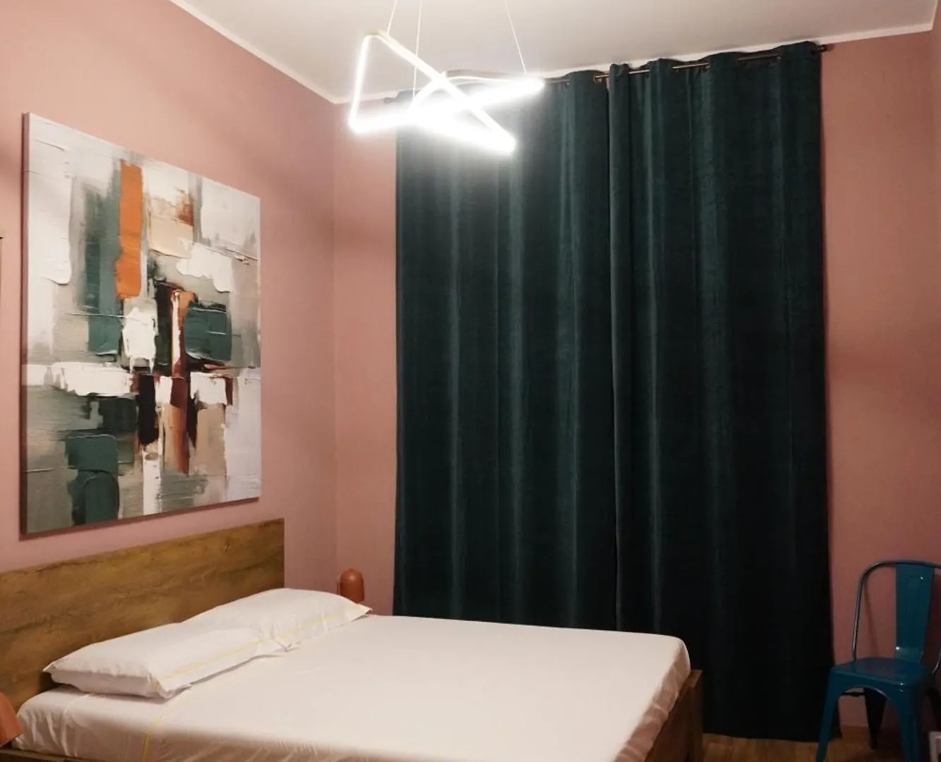 Rooms 18A Genua Italien